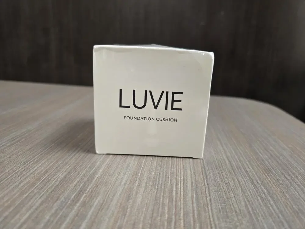 LUVIE Foundation Cushion WARM SEALED New White Complexion Moisturizing 12/2030